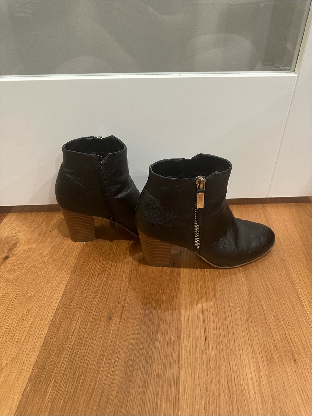 Apt. 9 Black Faux Leather Ankle Booties with Stacked Heel and Side Zipper